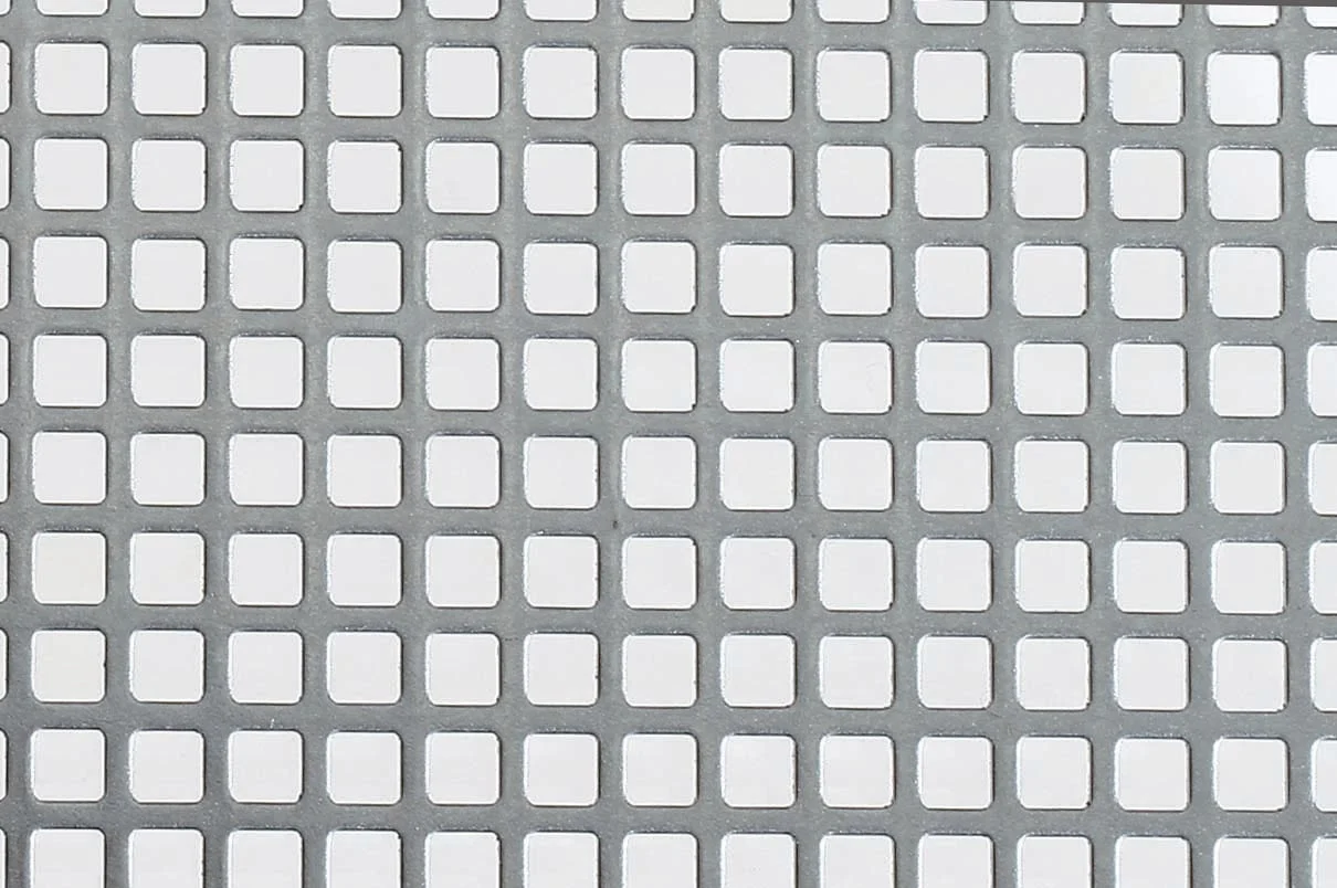 LOKSNE TĒR.PERFORĒTS KVADR. 500X250X1MM