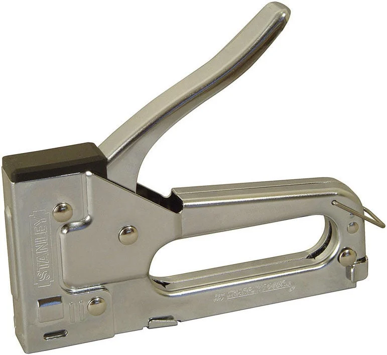 STAPLER GUN A STANLEY 6-TR
