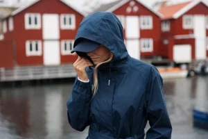 HELLY HANSEN